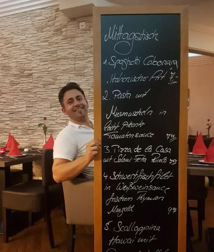 Unser freundliches Team mit täglich frischen Spezialitäten